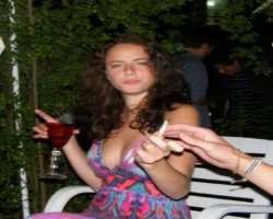 Kaya Scodelario consuming alcohol Kaya Scodelario consuming alcohol